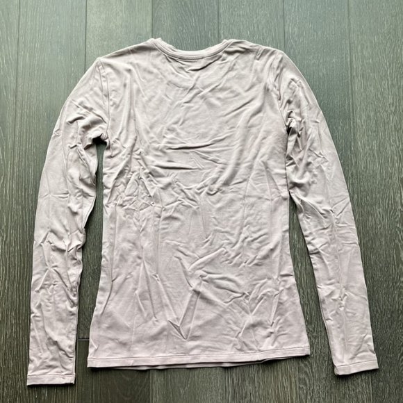 Babaton Everyday Crew-neck Longsleeve - NWT - Picture 4 of 4